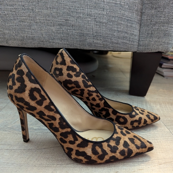 Leopard Pumps - Picture 2 of 6